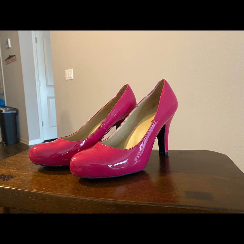 Pink 3-4 inch heels